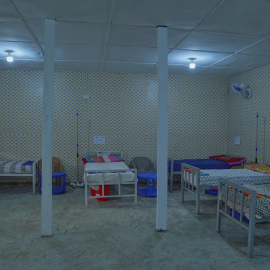 Salas para pacientes con ébola habilitadas en el centro de tratamiento inaugurado en Bunia (República Democrática del Congo).