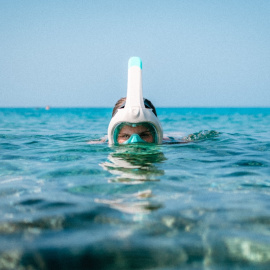 El snorkel es una actividad muy popular en el mar, pero que debe ser muy respetuosa con el medio.