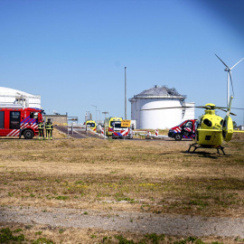 Los servicios de emergencia en el lugar de la explosión.
