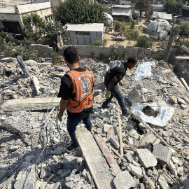 EuropaPress_7715306_15_august_2026_lebanon_nabatieh_district_first_responders_are_searching_the