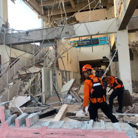 Edificio afectado por el terremoto en Indonesia.
