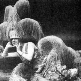 Fotografía de Edmond de Bries, reconocido transformista español durante el primer tercio del siglo XX.