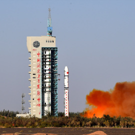 Un cohete portador LM-2D en el Centro de Lanzamiento de Satélites de Jiuquan, China, en una imagen de archivo.