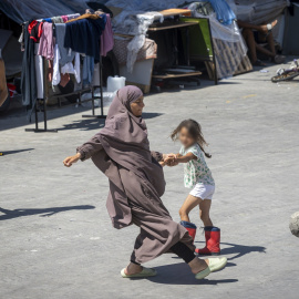 Varios niños, a 22 de agosto de 2026, en Ceuta (España).