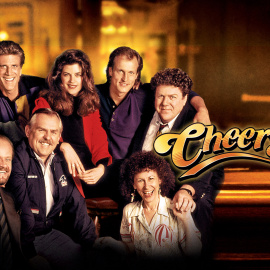 Imagen promocional de la serie de televisión 'Cheers'.