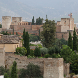 La Alhambra de Granada en su reapertura al público tras los terremotos de la pasada semana.