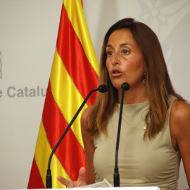 La consellera d'Educació, Esther Niubó, en roda de premsa