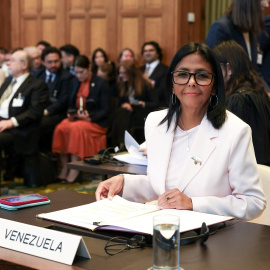 La presidenta interina de Venezuela, Delcy Rodríguez, en una audiencia ante la Corte Internacional de Justicia (CIJ), en una imagen de archivo.