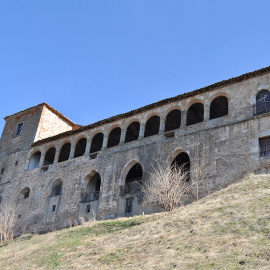 Fachada afectada del palacio de los Hurtado de Mendoza previa a su derrumbe en Almazán (Soria).