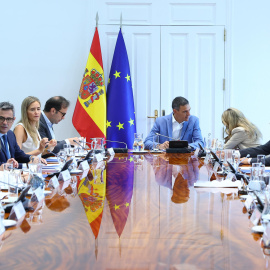 El presidente del Gobierno, Pedro Sánchez (c), ha presidido este martes la reunión del Consejo de Seguridad Nacional, en el Complejo de la Moncloa.