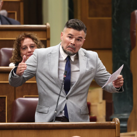 El portavoz de ERC, Gabriel Rufián, interviene durante la sesión plenaria en el Congreso.