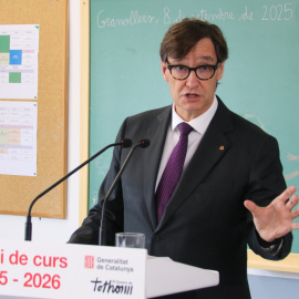 El president de la Generalitat, Salvador Illa, durant l'atenció als mitjans des de l'Escola Ponent de Granollers