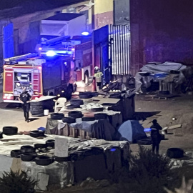 Incendio en los campamentos de inmigrantes de las naves del Tarajal, en Ceuta.