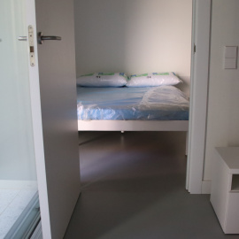 Una habitació d'un dels habitatges d'ús temporal a Sant Martí (dilluns 07 de setembre del 2026)