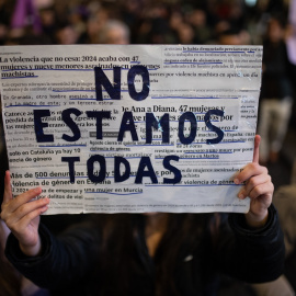 Una pancarta durante la manifestación organizada por el Movimiento Feminista de Madrid por el 8M, a 8 de marzo de 2025, en Madrid.