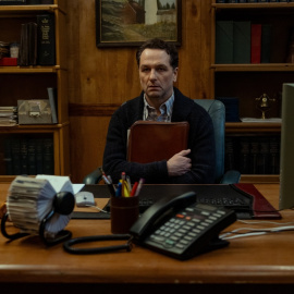 Matthew Rhys es el protagonista y productor de 'La maldición de Widow's Bay'.