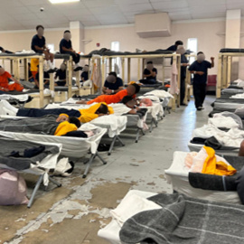 Fotografía tomada del informe que denuncia los hacinamientos y abusos en el centro para migrantes de Krome, Florida, a 17 de septiembre de 2026.