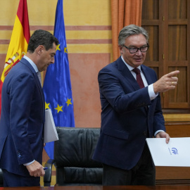 Juan Manuel Moreno Bonilla (PP) y Manuel Gavira (Vox). Archivo.