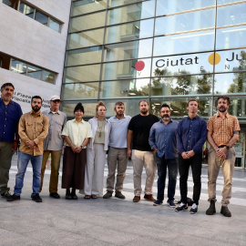 EuropaPress_7793202_activistas_posan_prensa_llega_ciudad_justicia_valencia_23_septiembre_2026