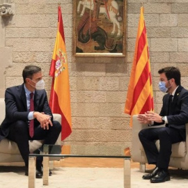 Sánchez i Aragonès en taula de diàleg. Jordi Bedmar copia