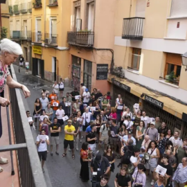 Francisca López Ruiz, Paquita, de 82 años, en su casa tras la paralización de su desahucio.