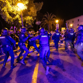 EuropaPress_7689114_cargas_policiales_manifestacion_contra_saturacion_turistica_26_julio_2026