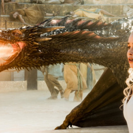 Los dragones llegarán por primera vez a la pantalla grande con la nueva película del universo de 'Juego de Tronos'.