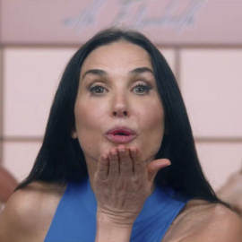Demi Moore, en un momento de la película 'La sustancia'.
