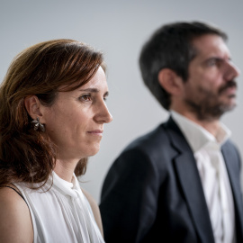La ministra de Sanidad, Mónica García, y el ministro de Cultura, Ernest Urtasun, durante una rueda de prensa, este lunes, de los partidos del Frente Amplio.
