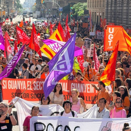 Treballadors dels serveis socials es manifesten aquest dimecres a Barcelona. 7-10-2026