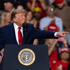 Imagen de archivo del presidente de Estados Unidos, Donald Trump, pronunciando un discurso en un acto de campaña.