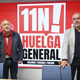 Los secretarios generales de UGT y CCOO, Pepe Álvarez (I) y Unai Sordo, este martes en Madrid.