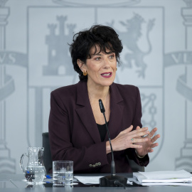 La ministra de Inclusión, Seguridad Social y Migraciones y portavoz del Gobierno, Elma Saiz, durante una rueda de prensa tras el Consejo de Ministros, a 13 de octubre de 2026