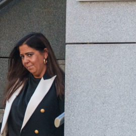 La jueza que investigó al hermano de Pedro Sánchez, Beatriz Biedma, a su salida de la Audiencia Nacional, a 8 de octubre de 2026.