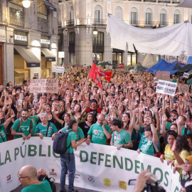 Manifestación convocada por el comité de huelga en la enseñanza pública no universitaria de la Comunidad de Madrid, a 14 de octubre de 2026.