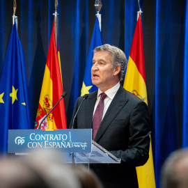 El presidente del PP, Alberto Núñez Feijóo, presenta su “Contrato con España”, en Espacio Larra, a 19 de octubre de 2026, en Madrid (España).
