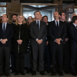 Minuto de silencio en memoria de las víctimas del accidente ferroviario en Toledo, en la Plaza de Cibeles, a 28 de octubre de 2026, en Madrid (España).