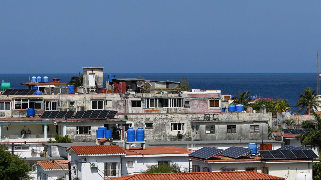 EEUU relaja el bloqueo y permitirá la venta de crudo venezolano al sector privado en Cuba