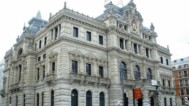 La Diputación de Vizcaya, imputada por impedir a una menor que viva con su madre