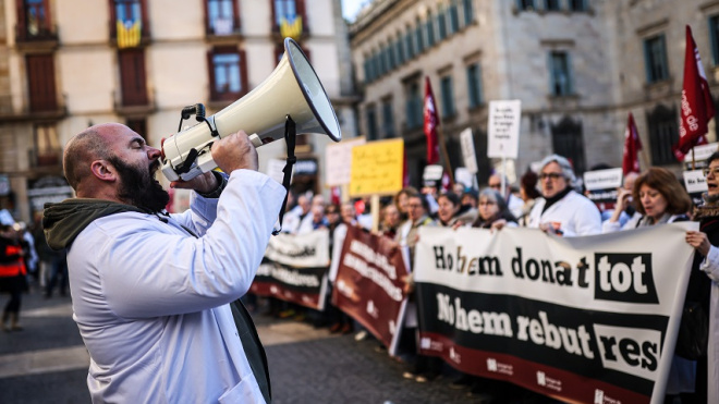 Totes les claus de l'acord pressupostari entre el Govern i el PSC | Público