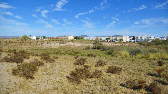 Una macrourbanización amenaza el paraíso natural de Cabo de Gata: "Es un delito ambiental"
