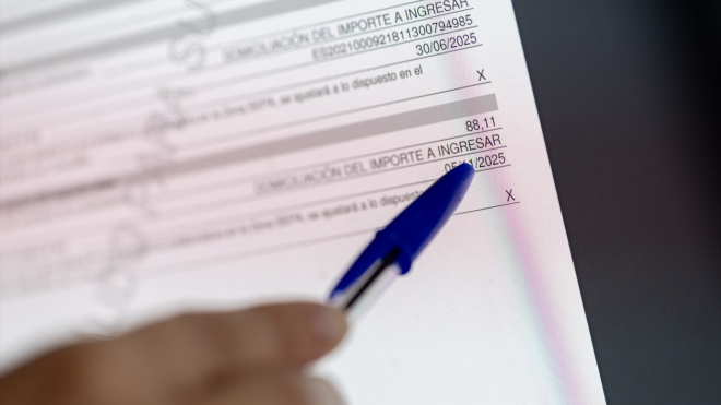 Cómo reducir la factura fiscal antes de que acabe el 2025 | Público