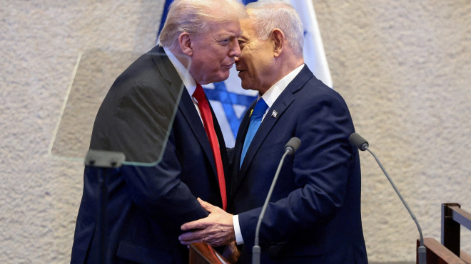Trump señaló durante el encuentro con Netanyahu en la Casa Blanca, que se prolongó por dos horas y media, que su "preferencia" es alcanzar un acuerdo con Irán