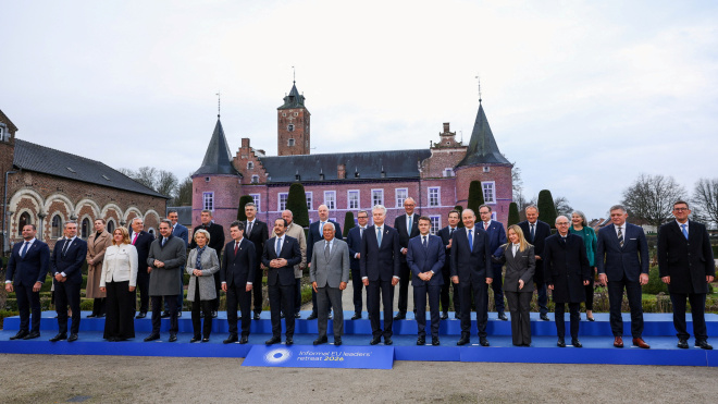 OPINIÓN | "La cumbre del jueves debía transmitir cohesión. En cambio, ha evidenciado que la disputa no es solo sobre instrumentos económicos, sino sobre quién se sienta en la mesa donde se definen", por Ruth Ferrero (@ruthferrero_ )