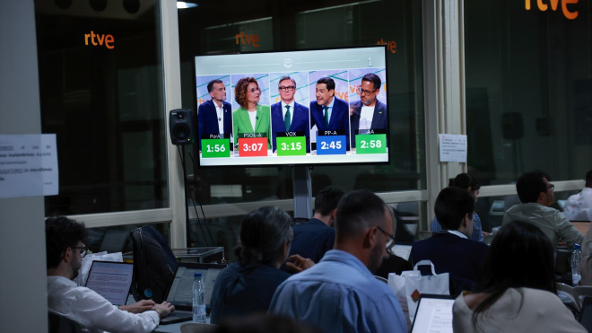 OPINIÓN| “En el debate electoral por Andalucía cada candidato de izquierda aportó detalles de unos programas electorales que podrían elevar nuestras vidas”, por Azahara Palomeque (@Zahr_Bloom)