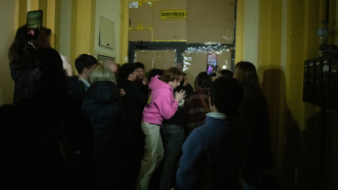 El jubilado que resistió nueve horas a su #desahucio ante un batallón de policías: 