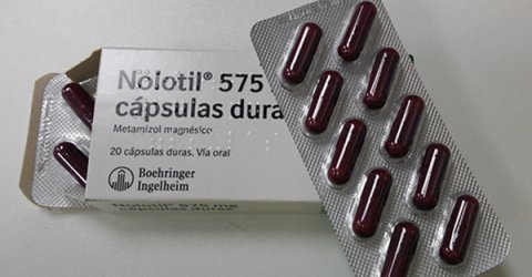 Una caja de Nolotil, un medicamento que ya no va a ser prescrito a turistas britÃ¡nicos.
