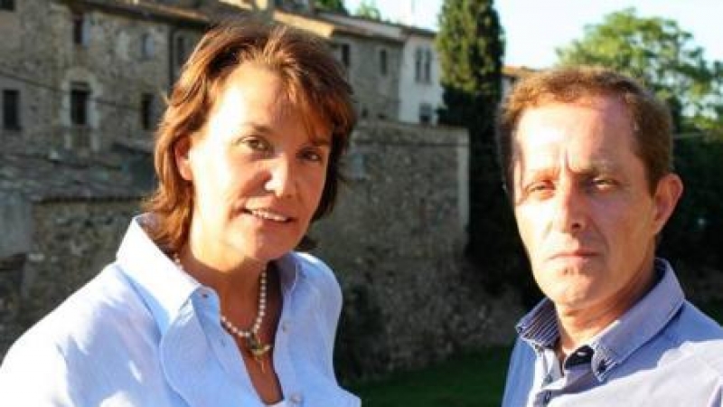 Ingrid Sartiau y Albert Solá demandan ser reconocidos como hijos de Juan Carlos I.