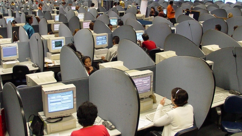 Foto de archivo de un 'call center' (centro de atención al cliente) ubicado en el Estado español.