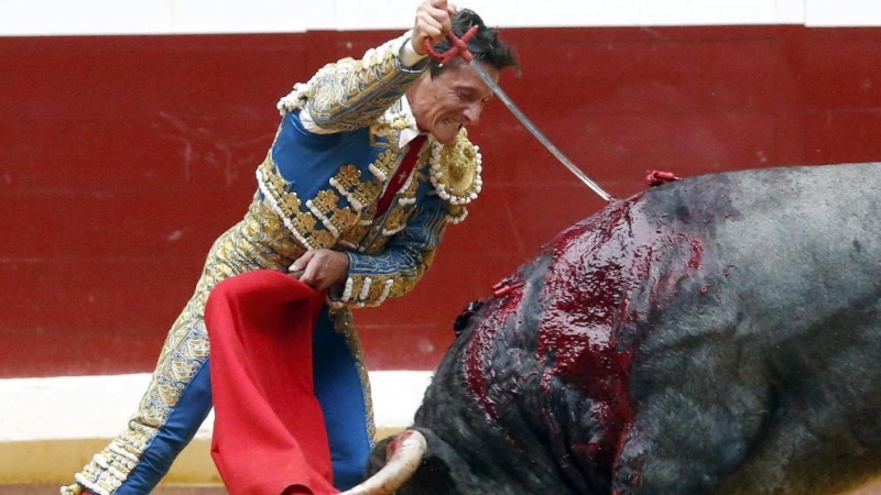 El diestro Diego Urdiales durante la feria de la Semana Grande de San Sebastián. / EFE